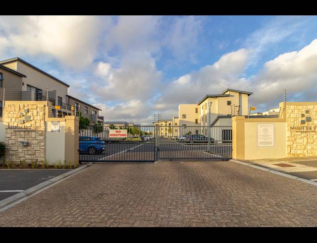 2 BEDROOM APARTMENT SOLD IN BURGUNDY ESTATE
